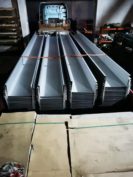 Main Gutter