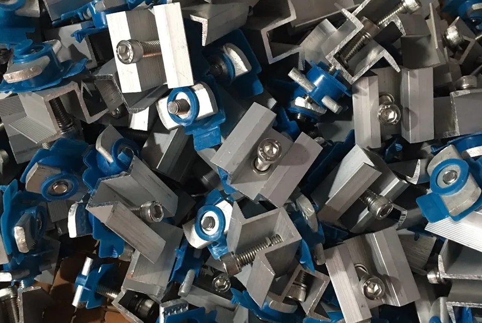 Pv Aluminum Mid Clamp